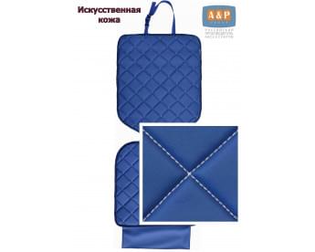 Коврик под детское автокресло. Искусственная кожа. Цвет: синий с белой прострочкой Ромб.